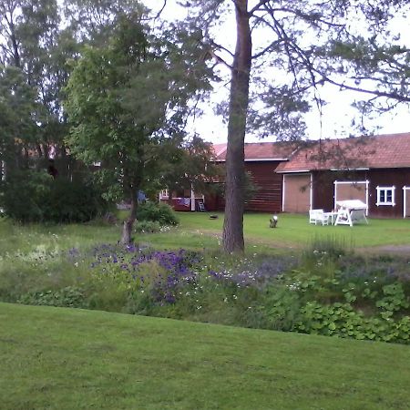 Draenggardens Stuga Pa Genuin Raettviksgard Boda  Exterior photo